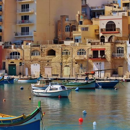 Bookarest Hostel Malta San Ġiljan Extérieur photo